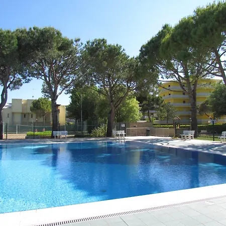 Comfort And Fun By The Pool - Beahost *