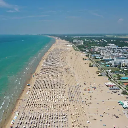 Comfort And Fun By The Pool - Beahost Apartment Bibione