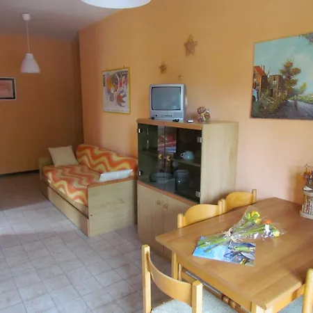 Appartamento Comfort And Fun By The Pool-beahost